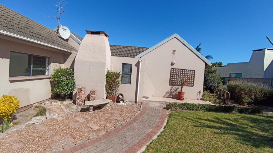 3 Bedroom Property for Sale in Vredenburg Western Cape